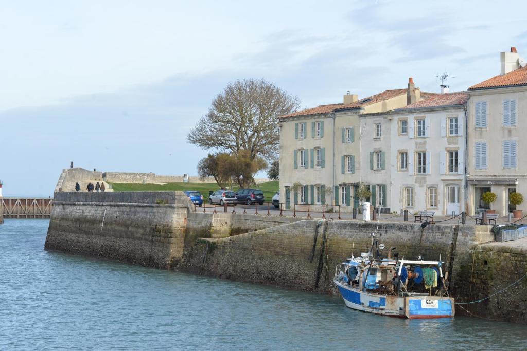 Le Corps De Garde Bed & Breakfast Saint-Martin-de-Ré Eksteriør bilde