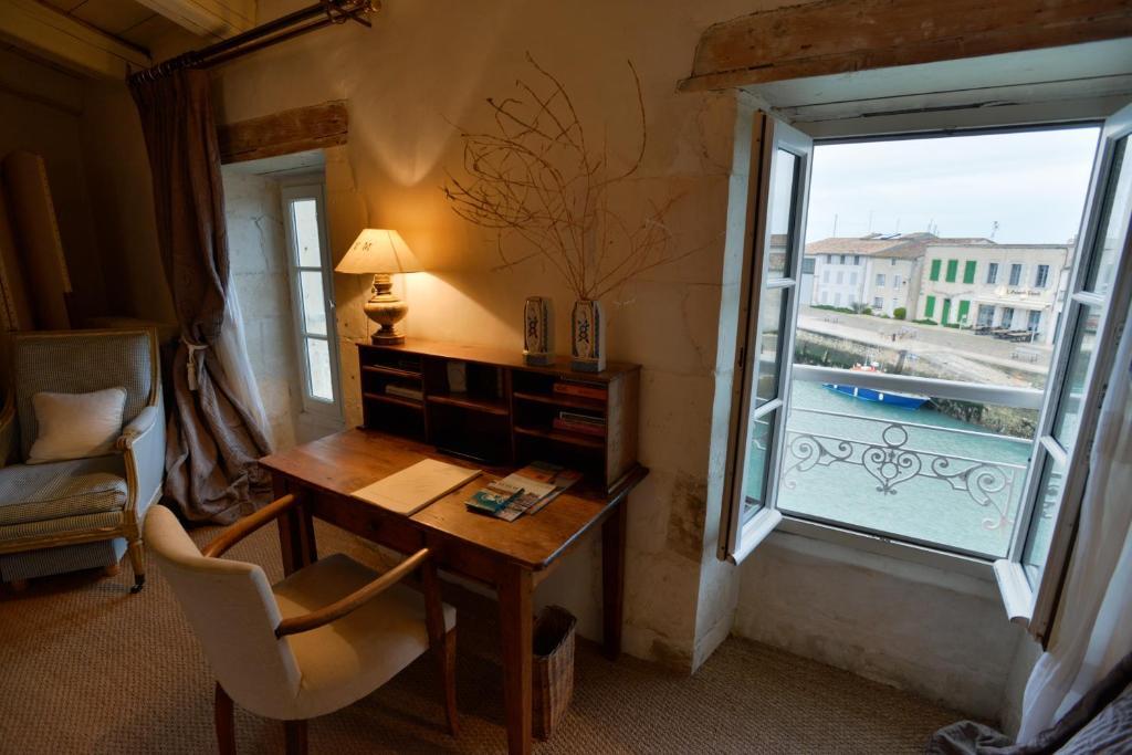 Le Corps De Garde Bed & Breakfast Saint-Martin-de-Ré Eksteriør bilde