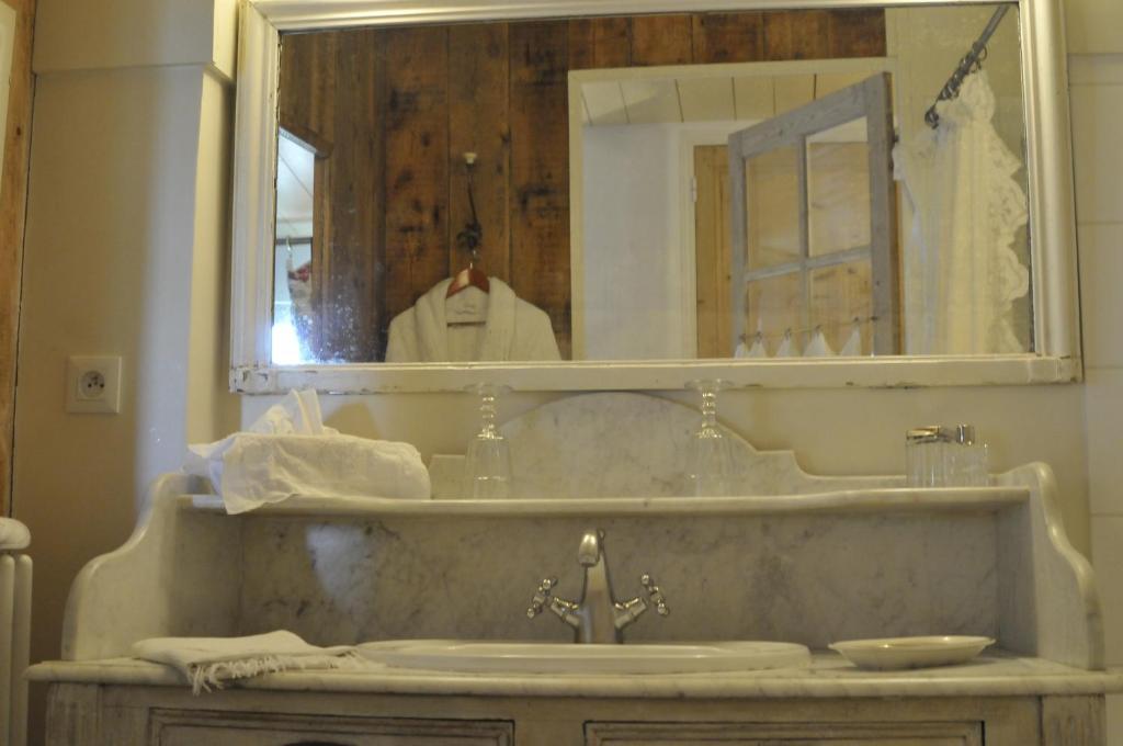 Le Corps De Garde Bed & Breakfast Saint-Martin-de-Ré Rom bilde