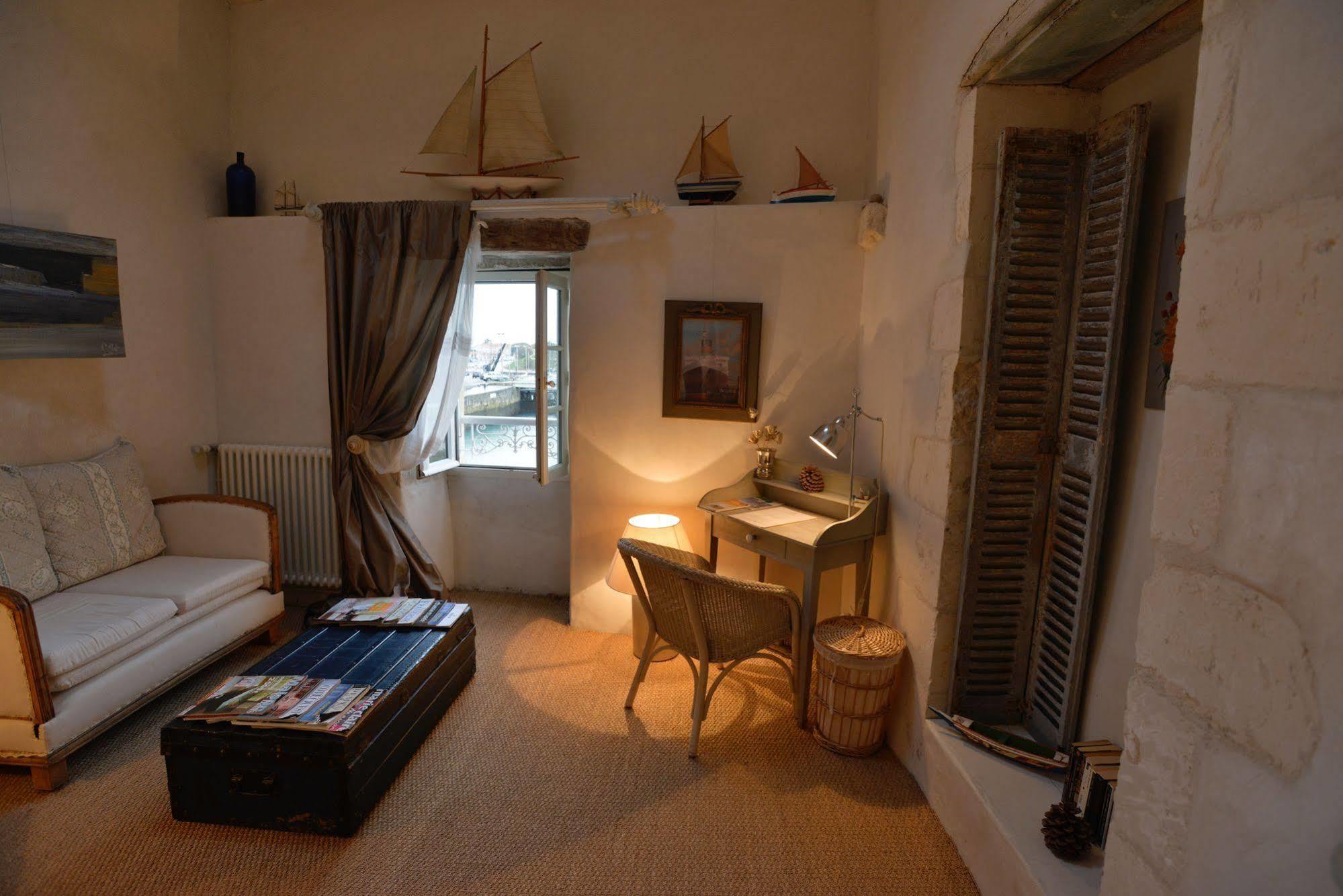 Le Corps De Garde Bed & Breakfast Saint-Martin-de-Ré Eksteriør bilde