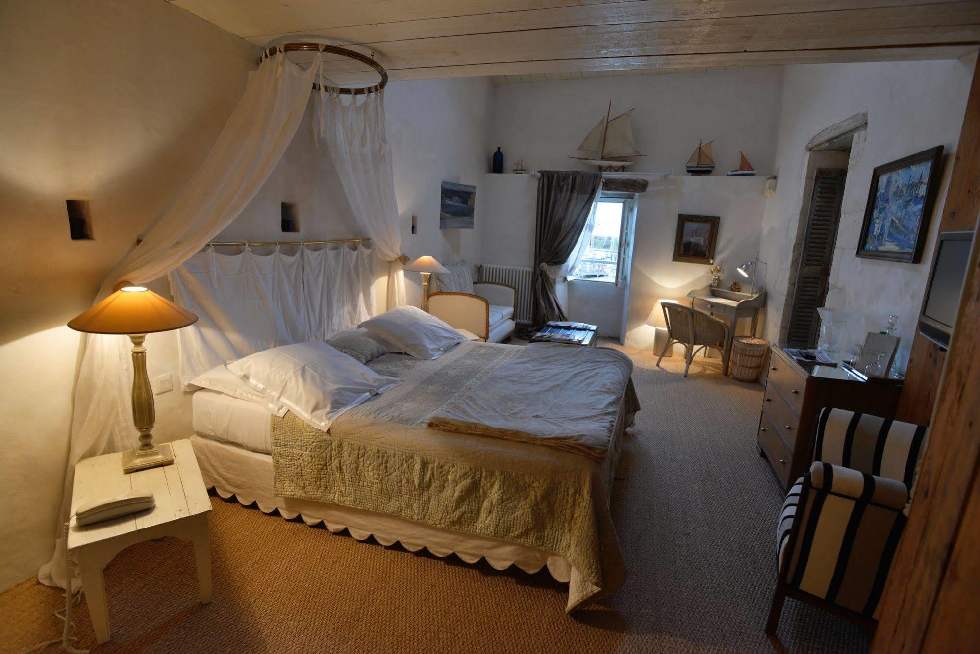 Le Corps De Garde Bed & Breakfast Saint-Martin-de-Ré Eksteriør bilde