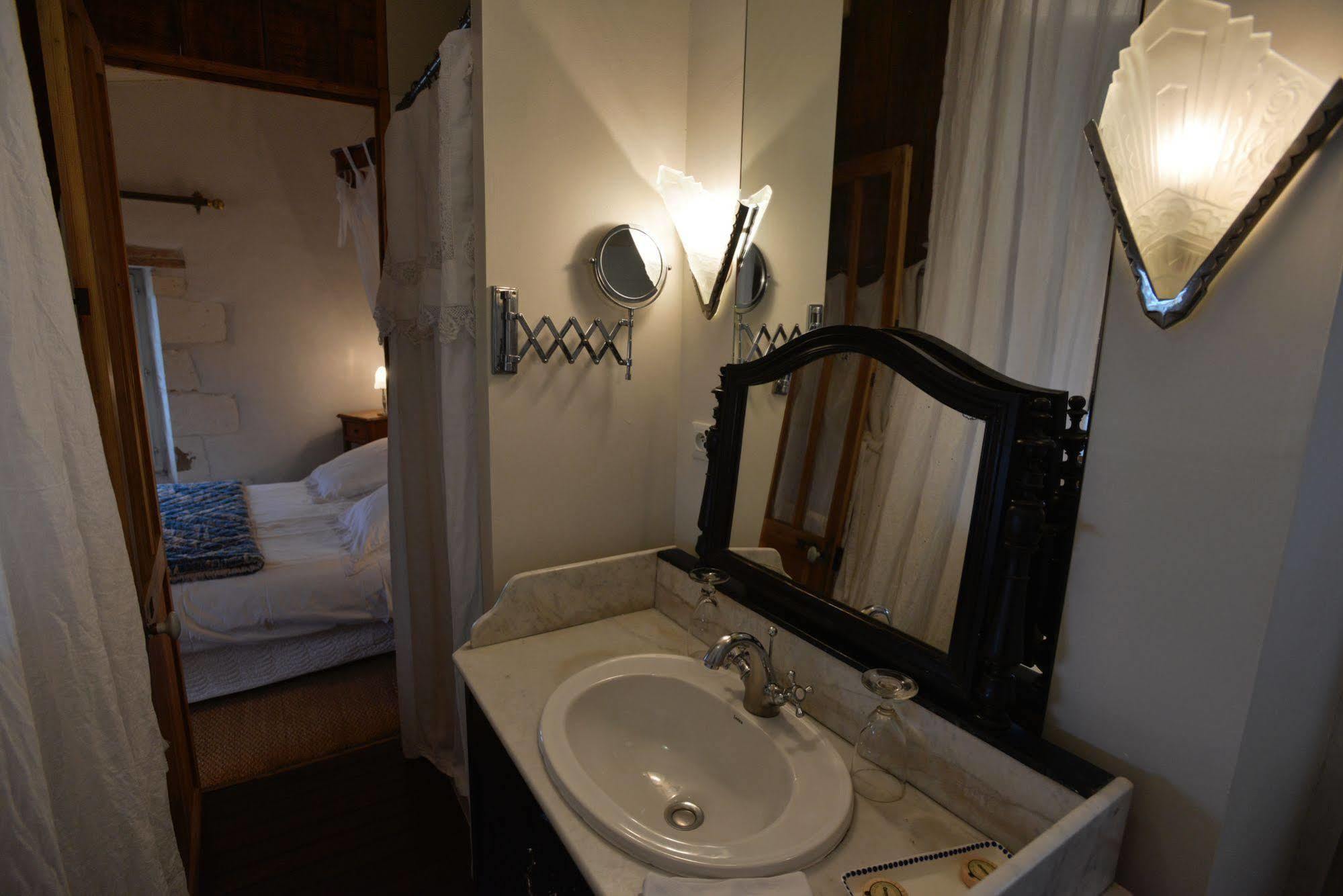 Le Corps De Garde Bed & Breakfast Saint-Martin-de-Ré Eksteriør bilde
