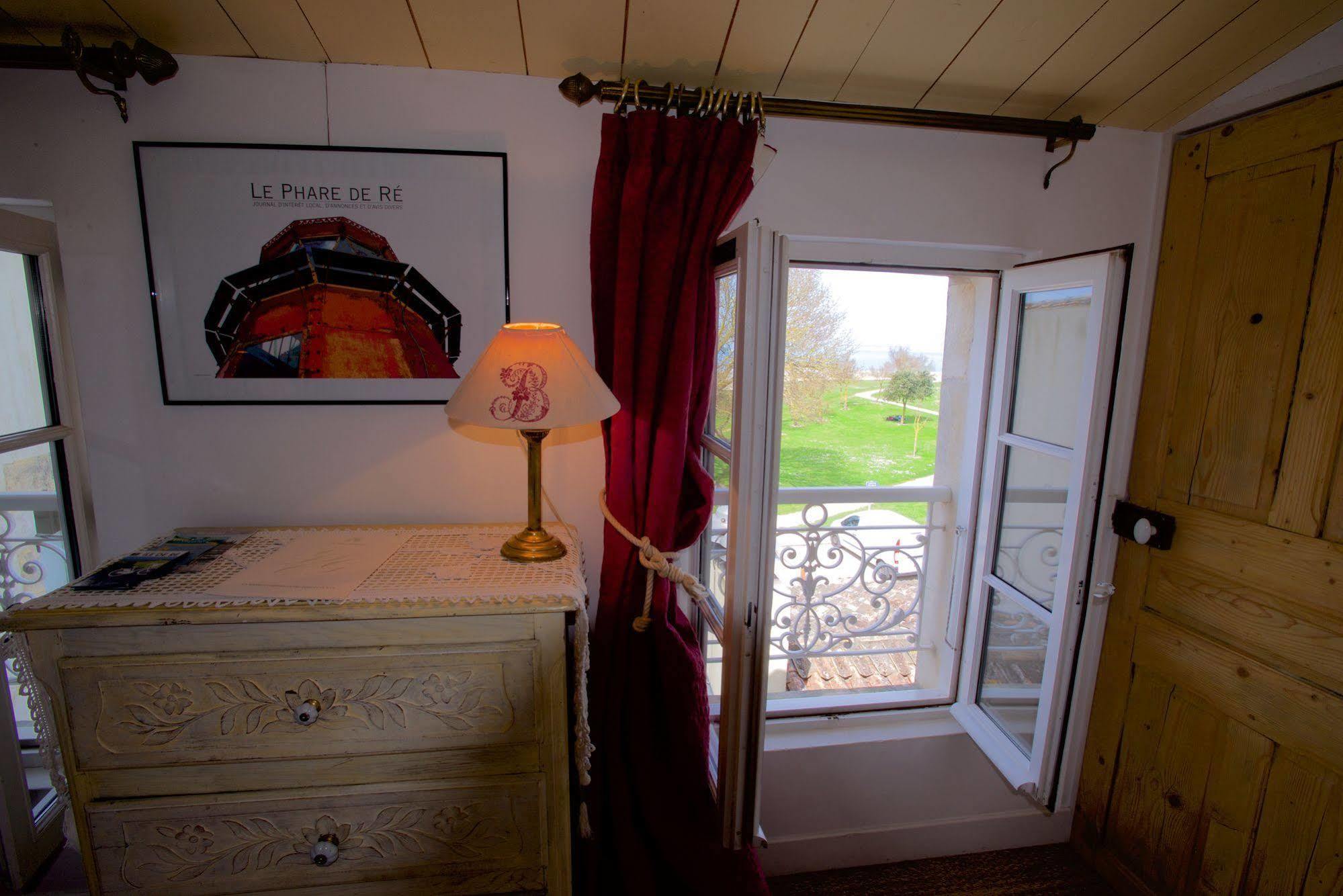 Le Corps De Garde Bed & Breakfast Saint-Martin-de-Ré Eksteriør bilde