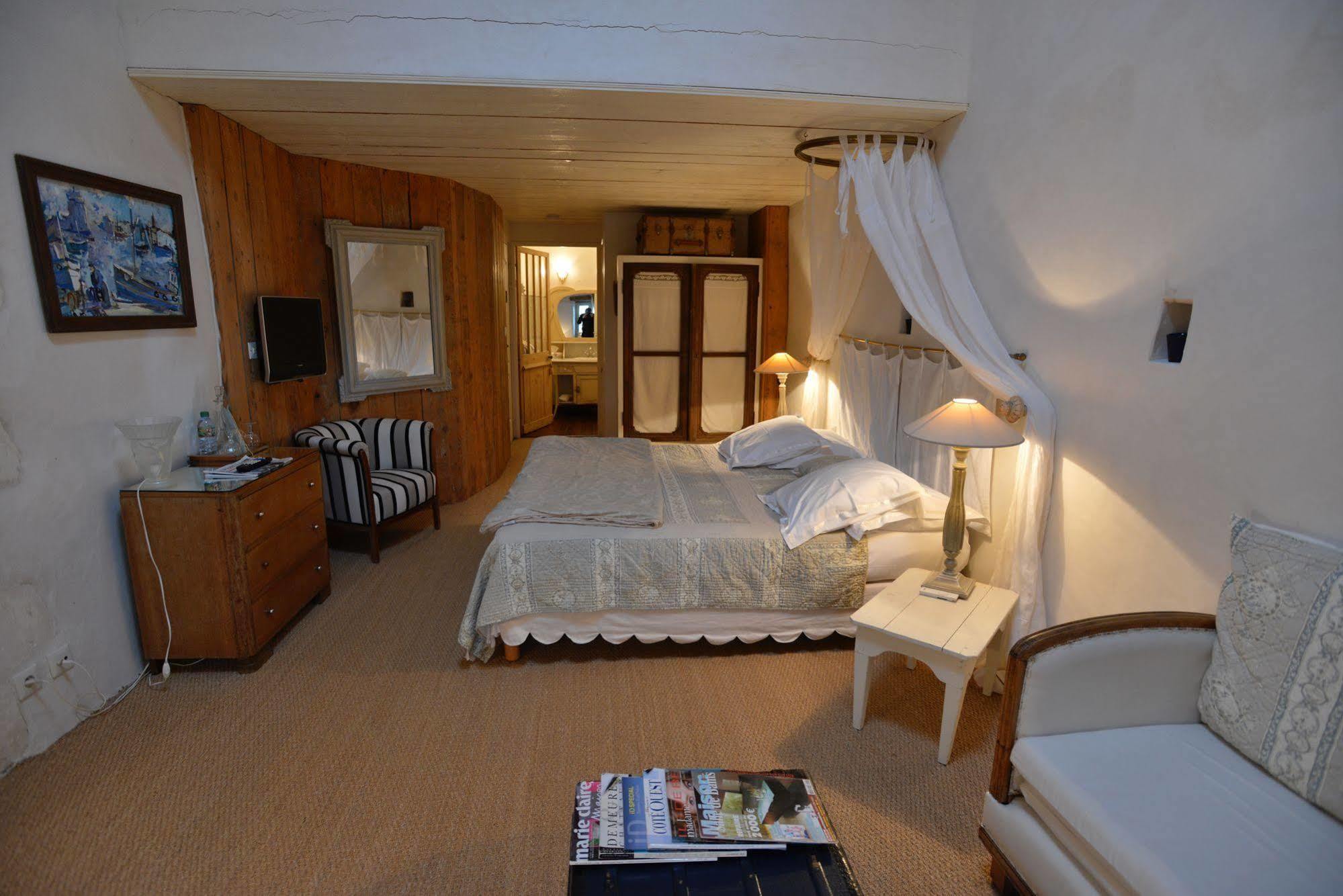 Le Corps De Garde Bed & Breakfast Saint-Martin-de-Ré Eksteriør bilde