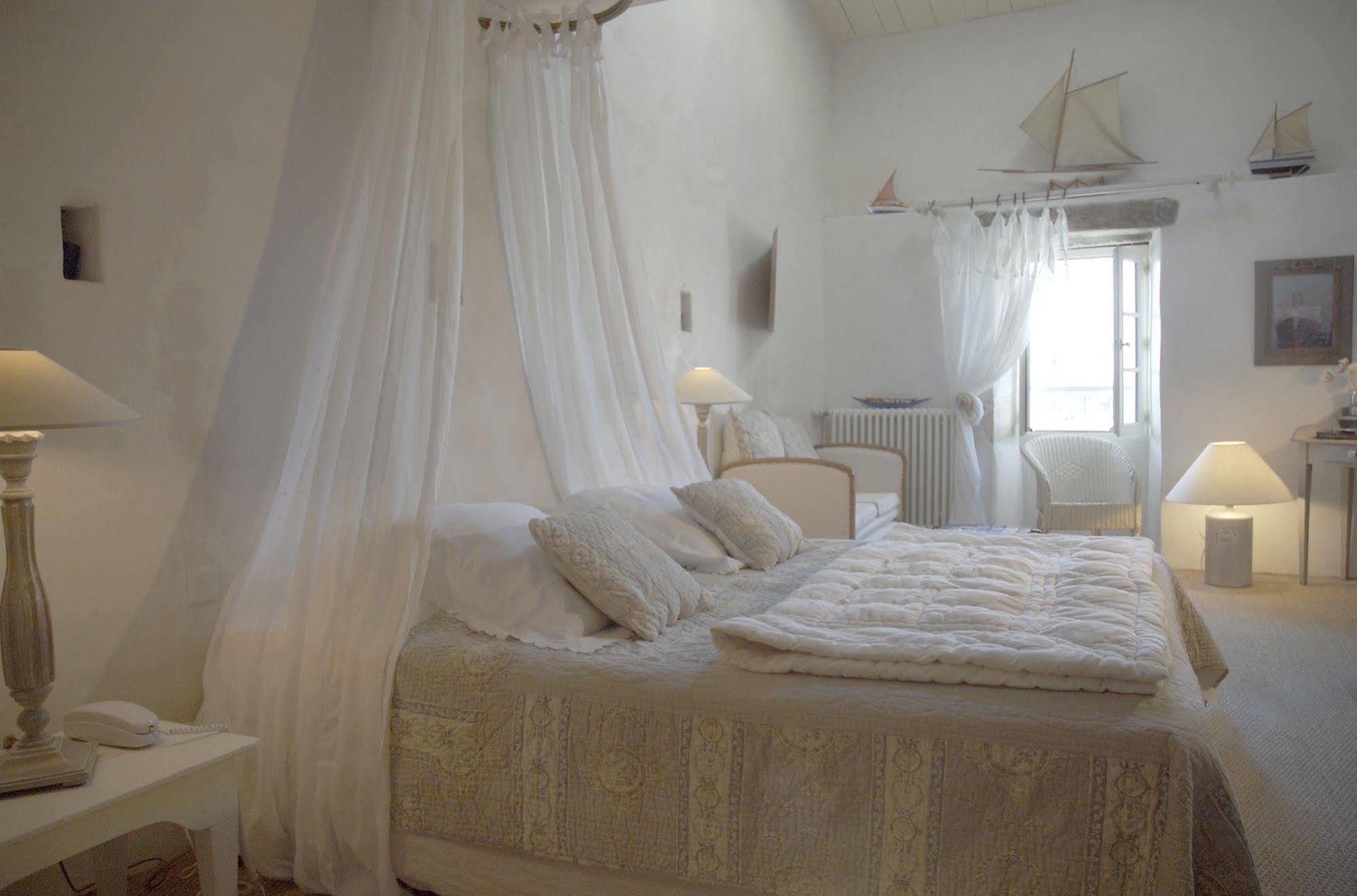 Le Corps De Garde Bed & Breakfast Saint-Martin-de-Ré Eksteriør bilde